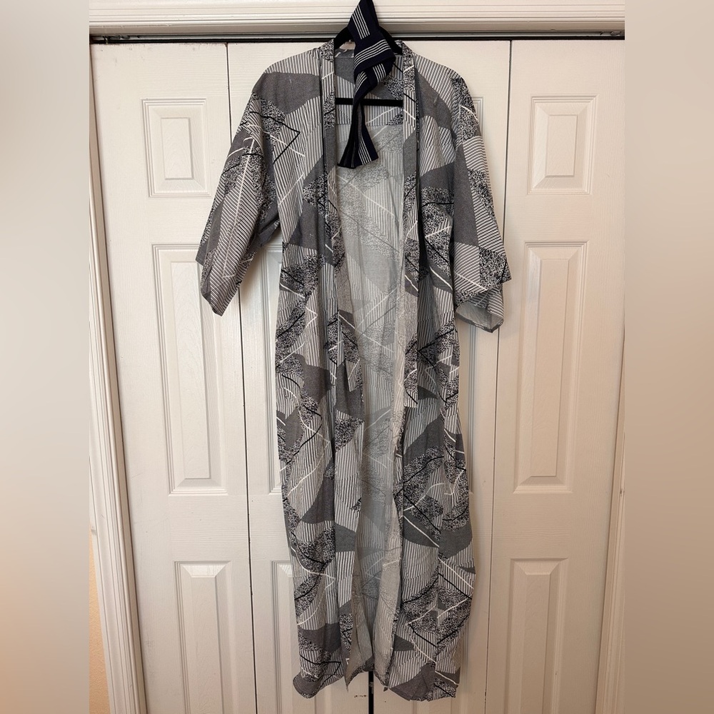 Stylish Geometric Kimono Cardigan